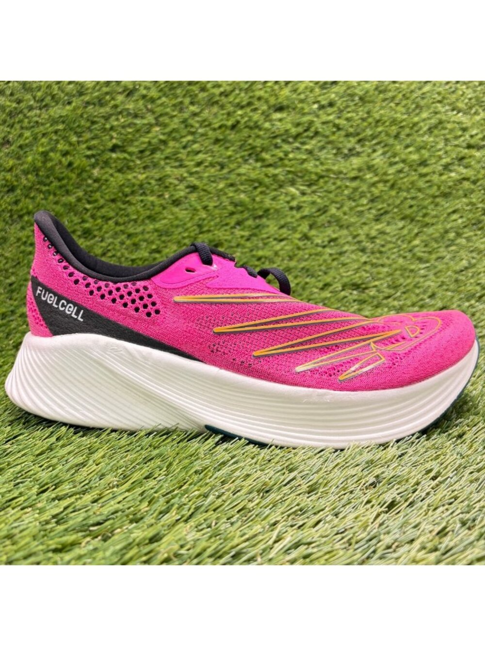 New Balance FuelCell RC Elite V2 Mens Size 8 Pink Running Walking Shoes Sneakers
